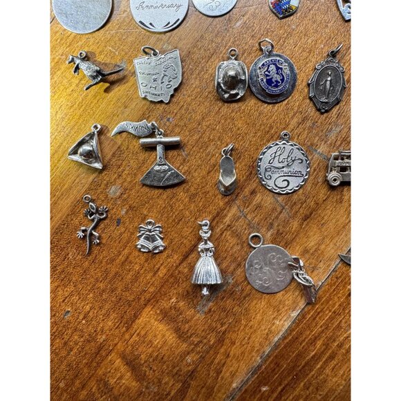Vintage Jar of STERLING SILVER CHARMS 159 grams - (246 dollars in Melt Value) - Picture 9 of 11